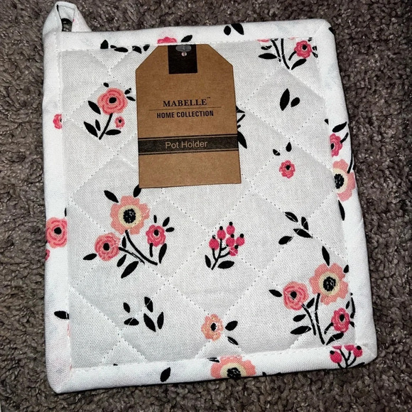 “Live Life in Full Bloom” Spring Linen Kitchen Bundle - Picture 3 of 5